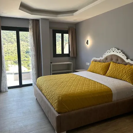 Sea Breeze Apartment *