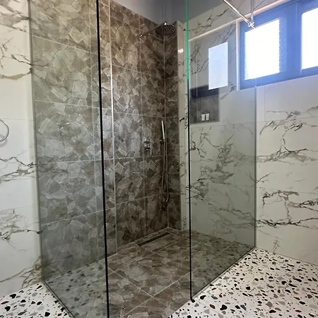 Apartment Sea Breeze Himare