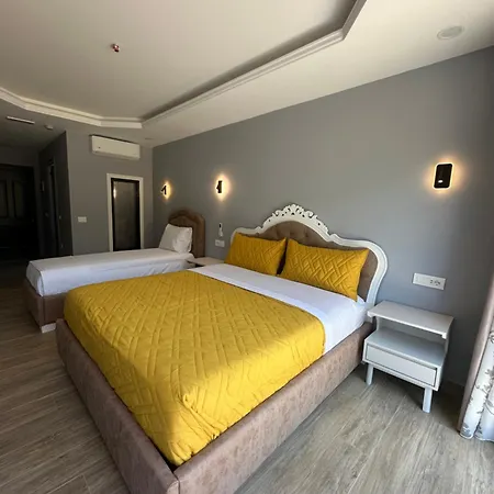 Sea Breeze * Himarë