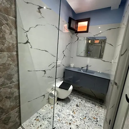 Sea Breeze Apartment