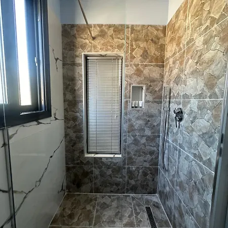 Apartment Sea Breeze Himare