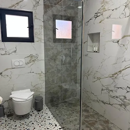 Sea Breeze Apartment