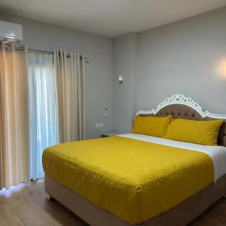 Sea Breeze Apartment *